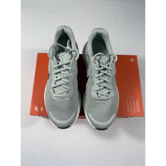 New Nike Revolution 7 Shoes Mens Size 7 Gray White Running Sneakers FB2207-011 - Picture 2 of 10